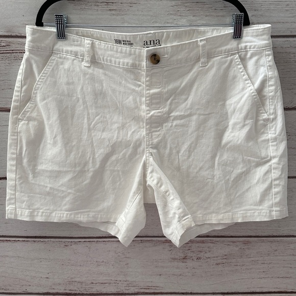 a.n.a. White Midi Shorts | Size 16W | Mid-Rise | 6” Inseam Casual Walking Summer - Picture 1 of 5